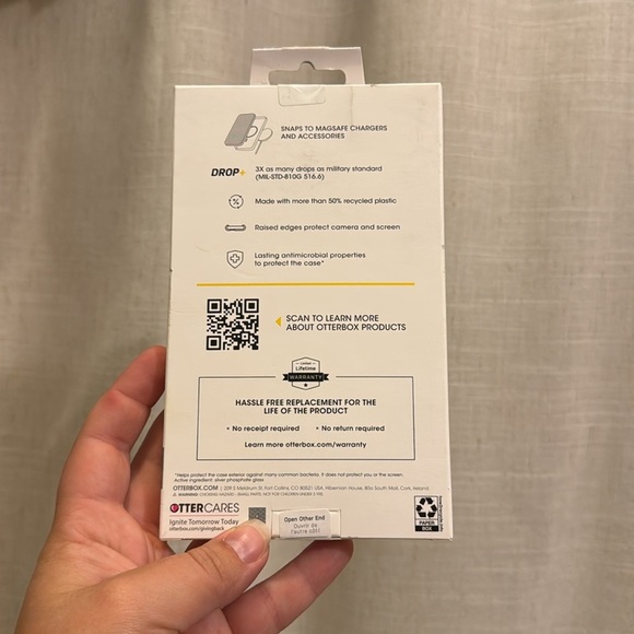 Otter Box iPhone 14/15 Plus Case Ultra Slim - Picture 2 of 2